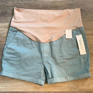 Stitch Fix Liverpool maternity shorts 14/32